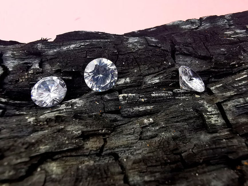 The Smart Buyer Way to Find Certified Grown Diamonds Online