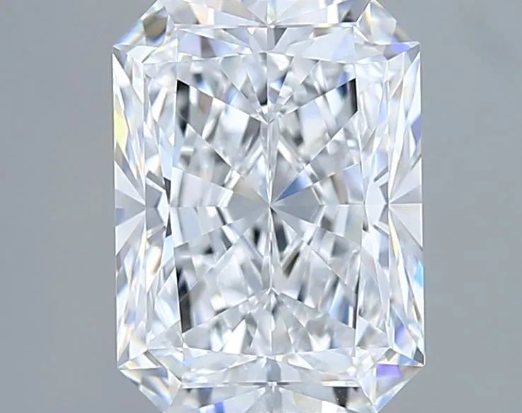 3.03ct Radiant Lab Grown Diamond (Colour E, Clarity IF, IGI Certified)